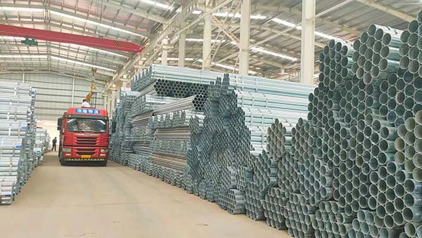Galvanized Steel Pipes in Stock