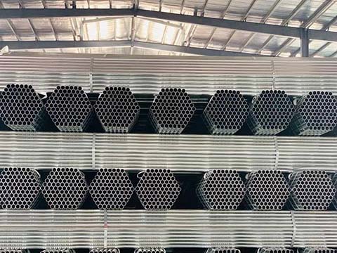 Galvanized Steel Pipes in Stock